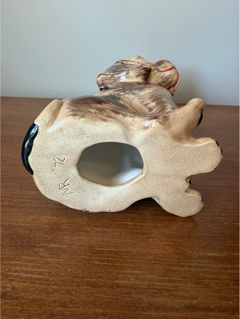 Ceramic hand painted dog figurine from 1972 - Picture 6 of 7